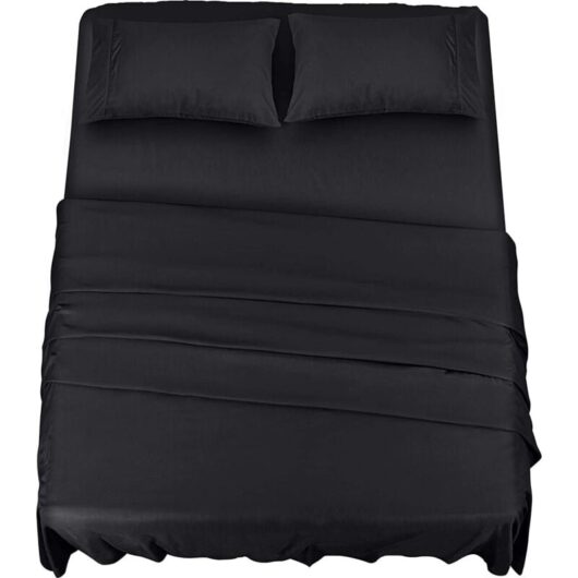 Memkey - Polyester Microfiber Bedding Set (4-Piece, Black) - 1 Fitted Sheet 150 x 200 cm, 1 Flat Sheet 266 x 259 cm and 2 Pillowcases 50 x 75 cm