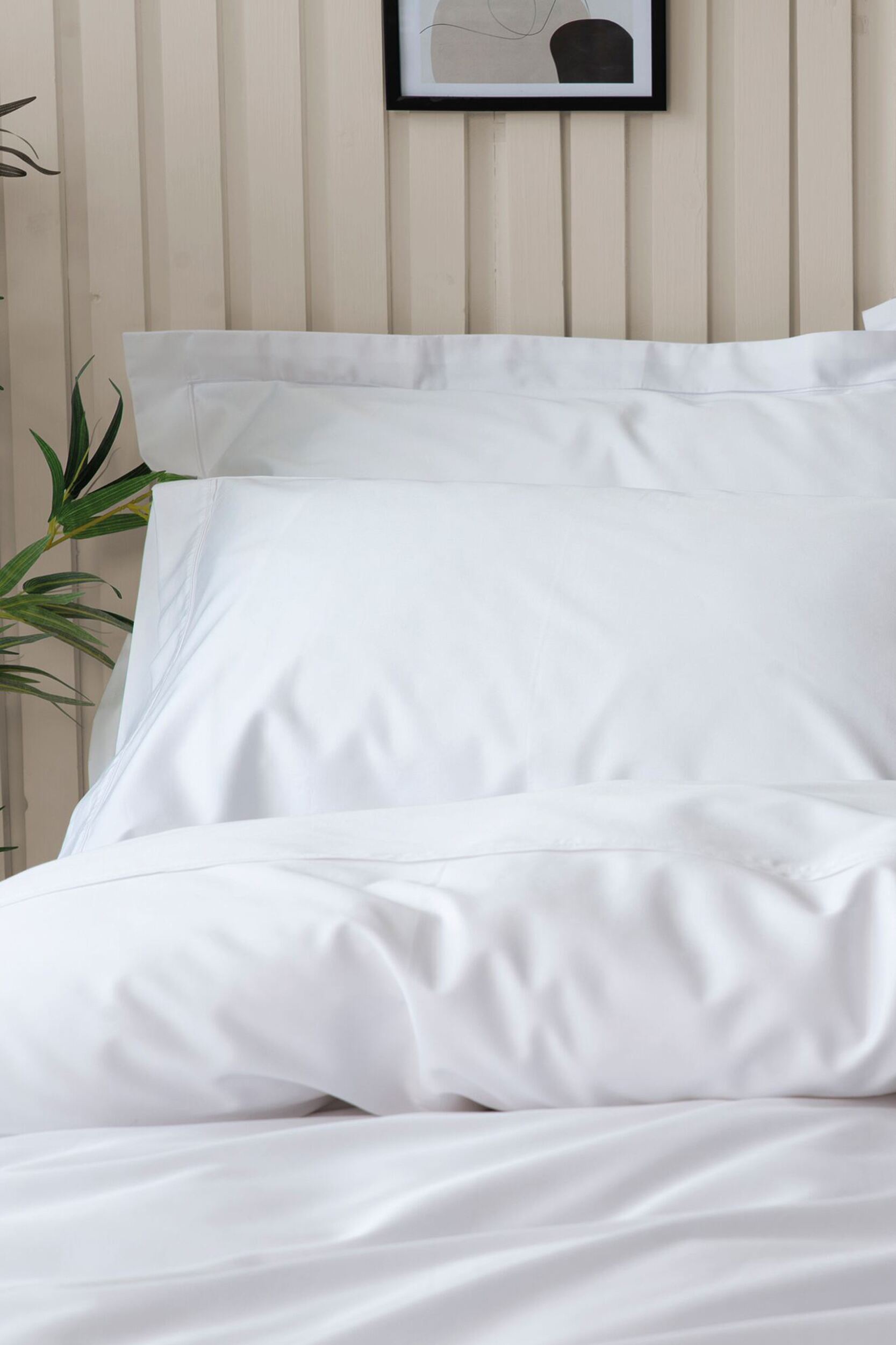 Lazy Panda 300 Thread Count Bamboo Fitted Sheet White Super King
